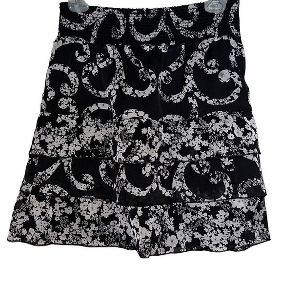 White House Black Market Ladies Size S Floral Print Tiered Skirt - Picture 1 of 10